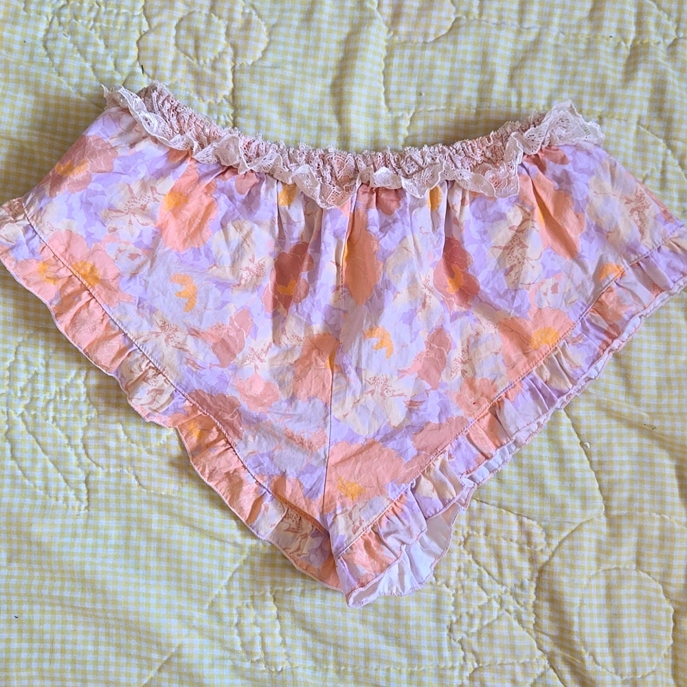 Intimatly free people golden slumber shorts - Picture 2 of 4